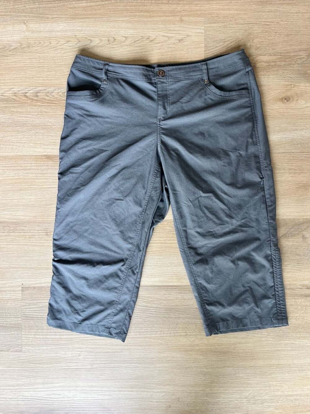 Kuhl, Trekr Kapri Hiking Outdoor Travel Cropped Pants, Grey, Outdoorsy, Woman’s